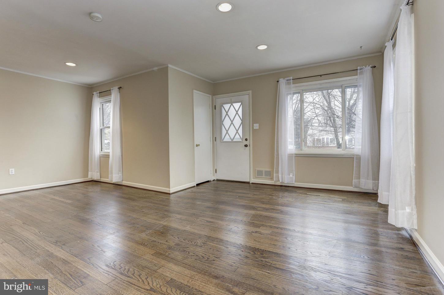 3009 Blueford Road Kensington, MD 20895 - Photo 27 of 28 Living Room