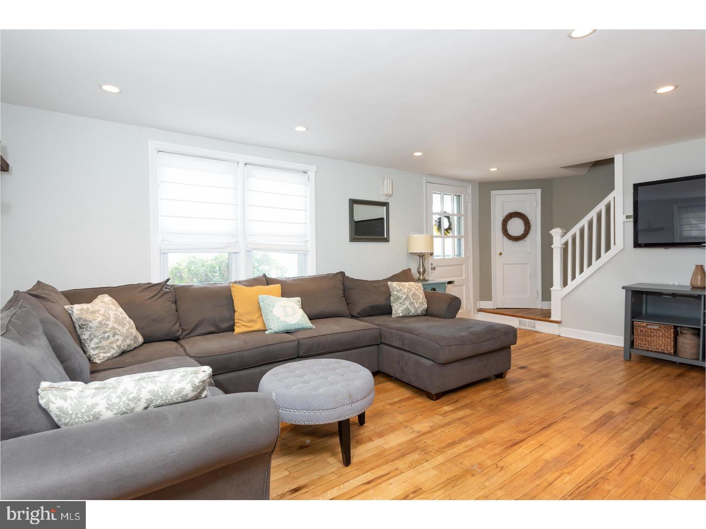 23 Cedar Road Wallingford, PA 19086 - Photo 3 of 21