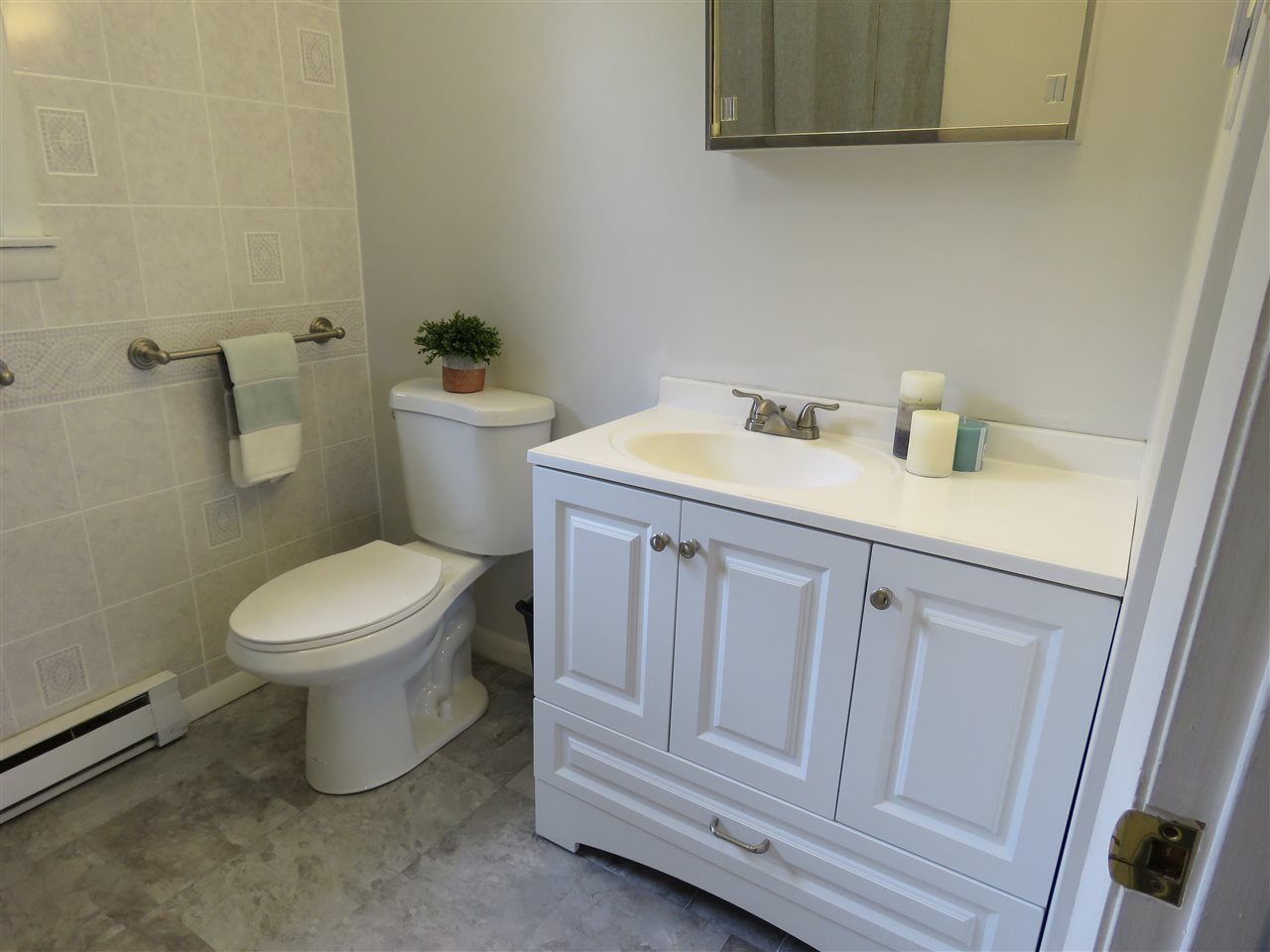 90 Brookdale Road Salem, NH 03079 - Photo 12 of 23