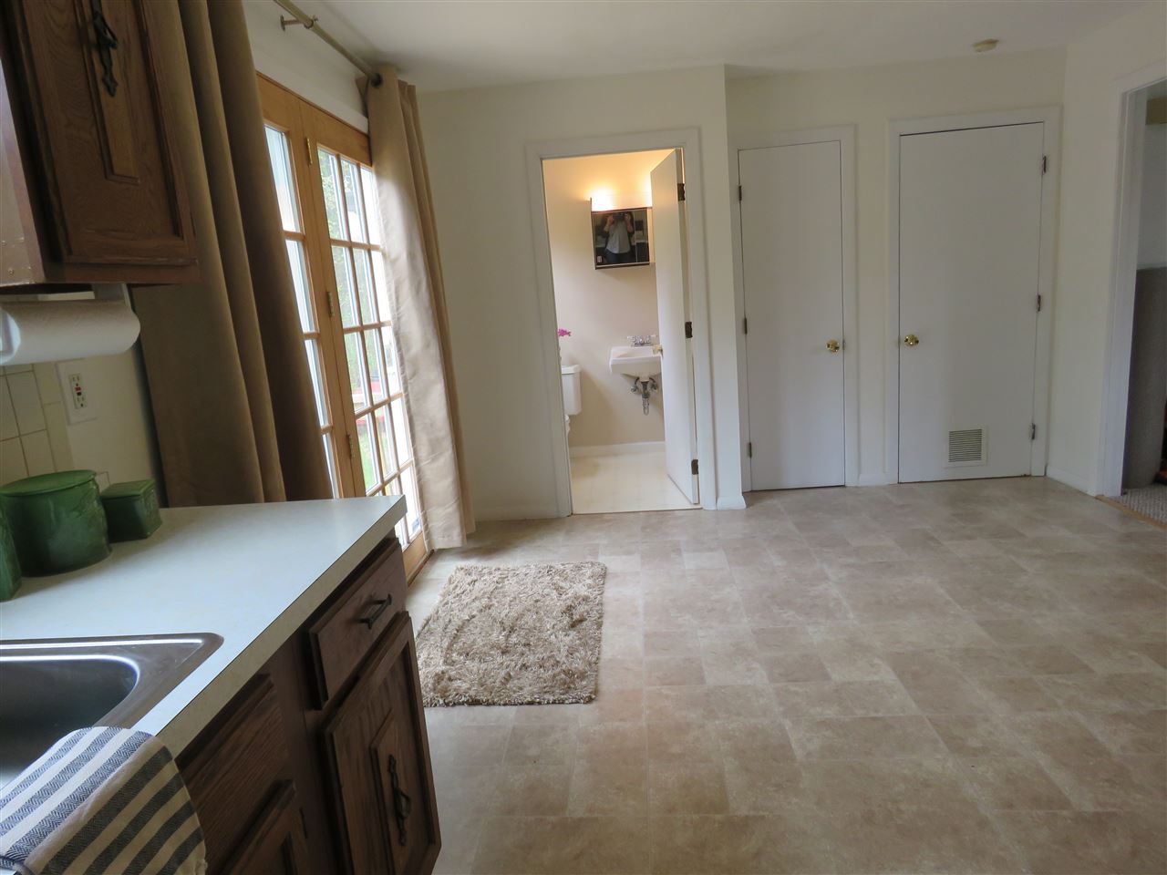 90 Brookdale Road Salem, NH 03079 - Photo 9 of 23