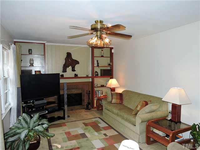 4209 Malvern Road Durham, NC 27707 - Photo 14 of 25 Gallery Image 14