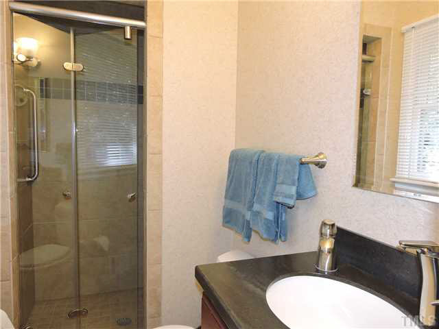 4209 Malvern Road Durham, NC 27707 - Photo 16 of 25 Gallery Image 16