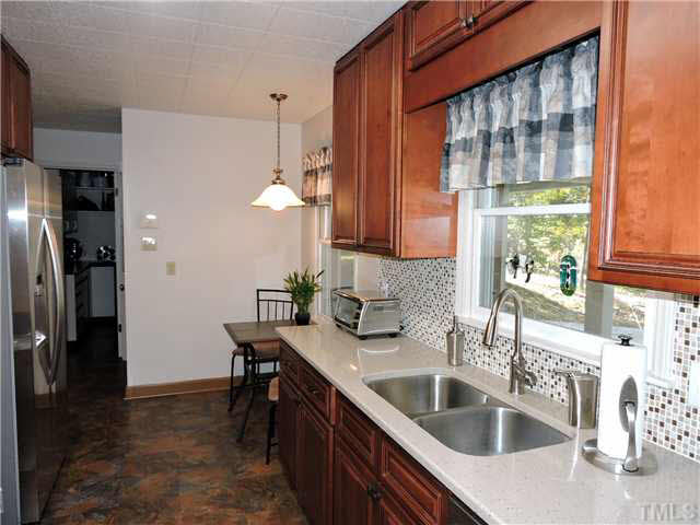 4209 Malvern Road Durham, NC 27707 - Photo 3 of 25 Gallery Image 3