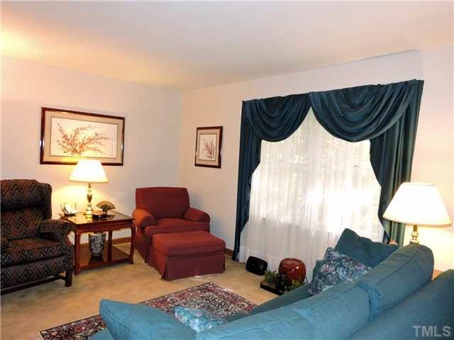 4209 Malvern Road Durham, NC 27707 - Photo 9 of 25 Gallery Image 9