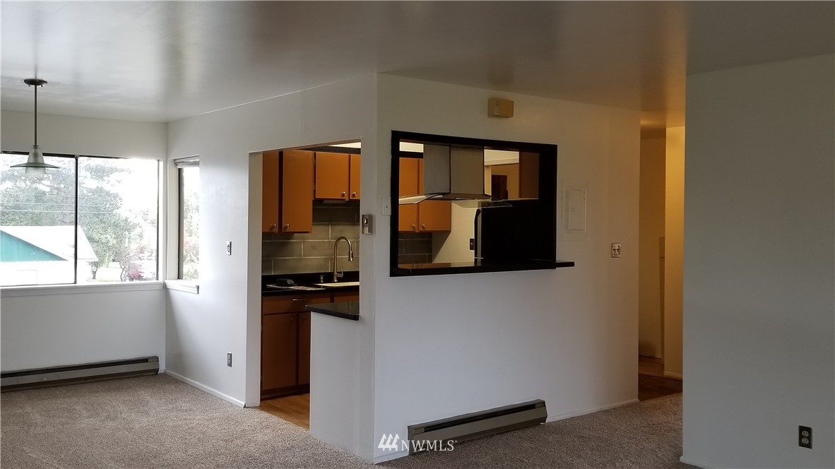 310 South 11th Street, Unit 212 Mount Vernon, WA 98274 - Photo 4 of 15
