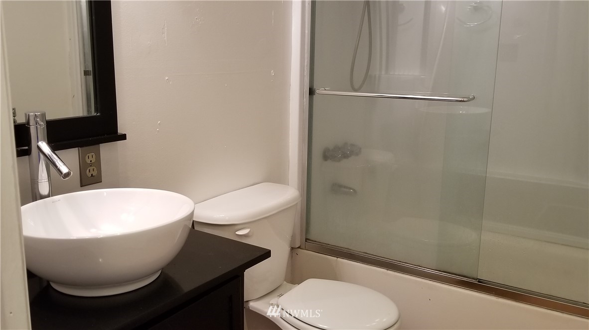 310 South 11th Street, Unit 212 Mount Vernon, WA 98274 - Photo 10 of 15