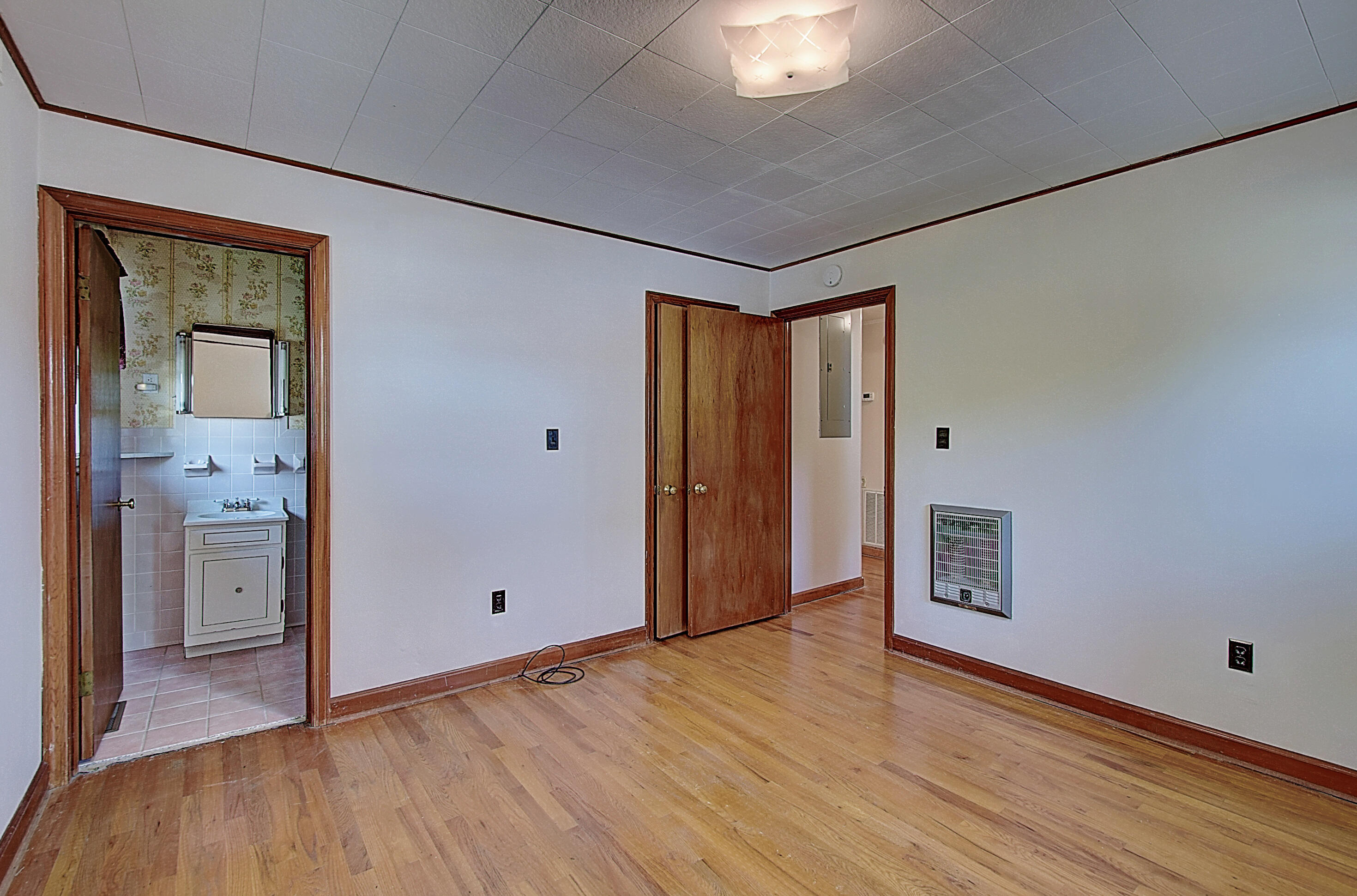 113 Bill Lowe Road Elizabethton, TN 37643 - Photo 16 of 40 DSC_0175And8more