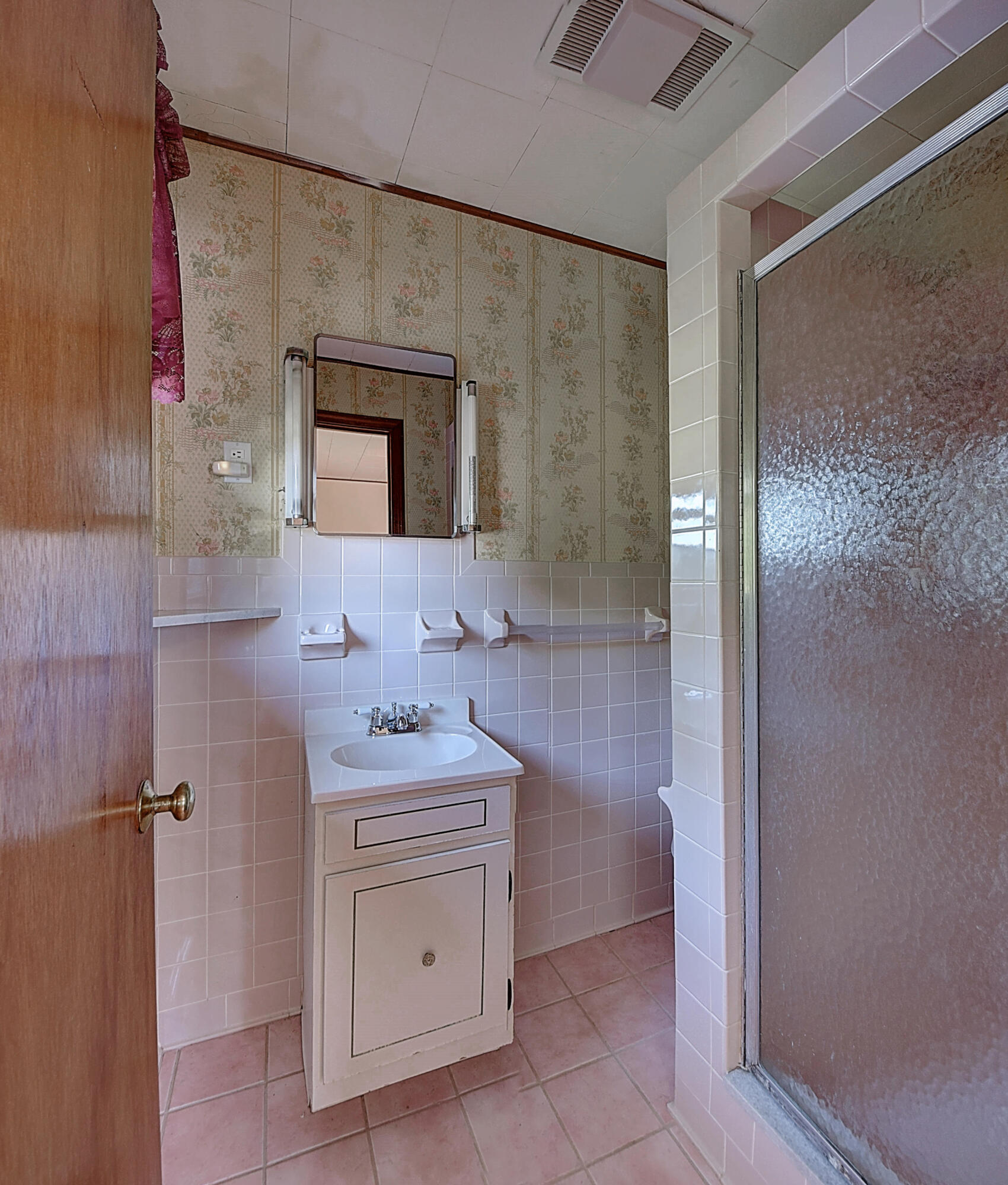 113 Bill Lowe Road Elizabethton, TN 37643 - Photo 17 of 40 DSC_0184_5_6_7_8_9_stitch