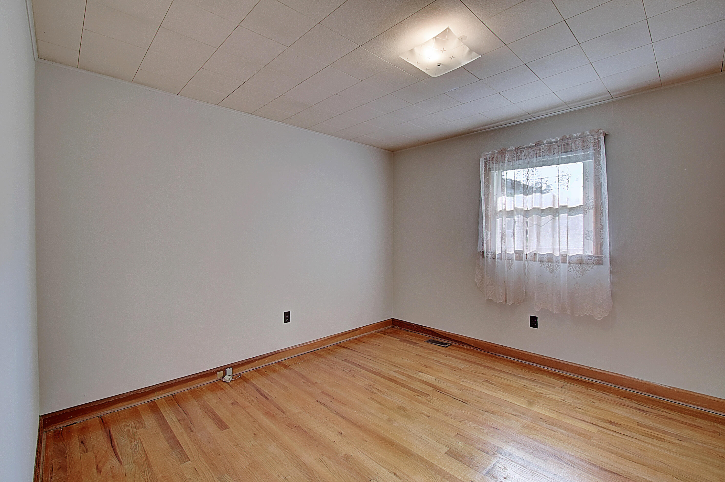 113 Bill Lowe Road Elizabethton, TN 37643 - Photo 20 of 40 DSC_0220And8more