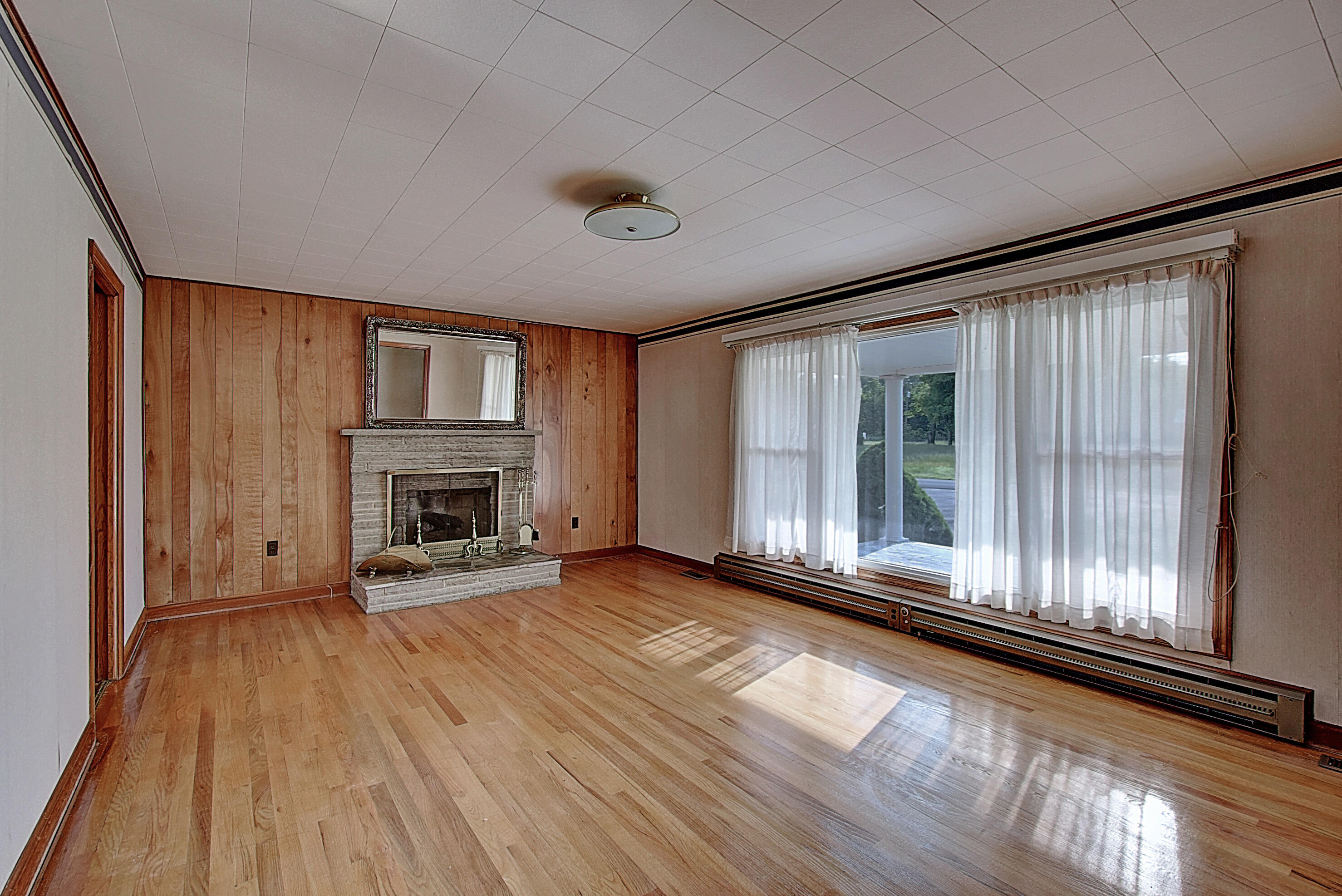 113 Bill Lowe Road Elizabethton, TN 37643 - Photo 3 of 40 DSC_0058And8more