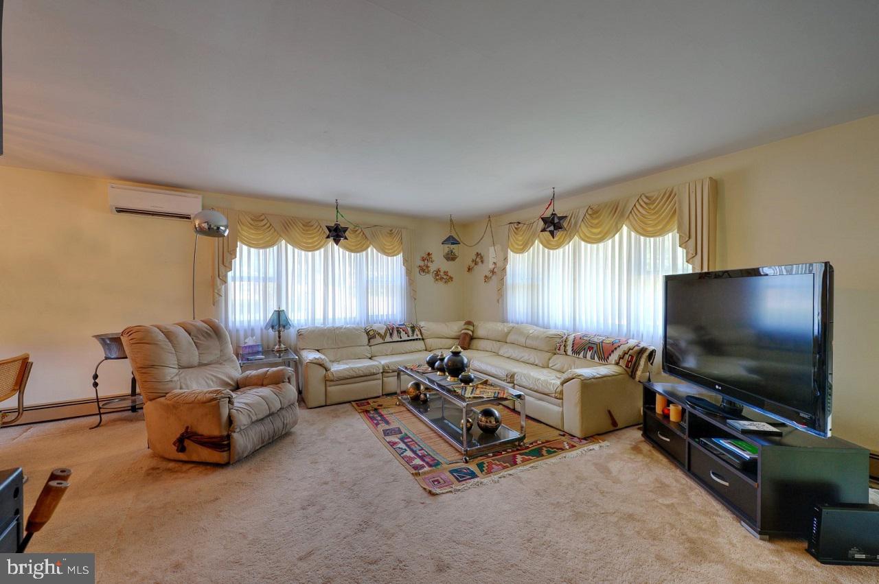 471 Pleasant View Road New Cumberland, PA 17070 - Photo 5 of 27