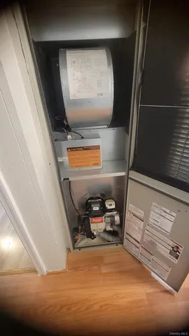 $90,000 | 412 Forest Park, Wallkill, NY 12589