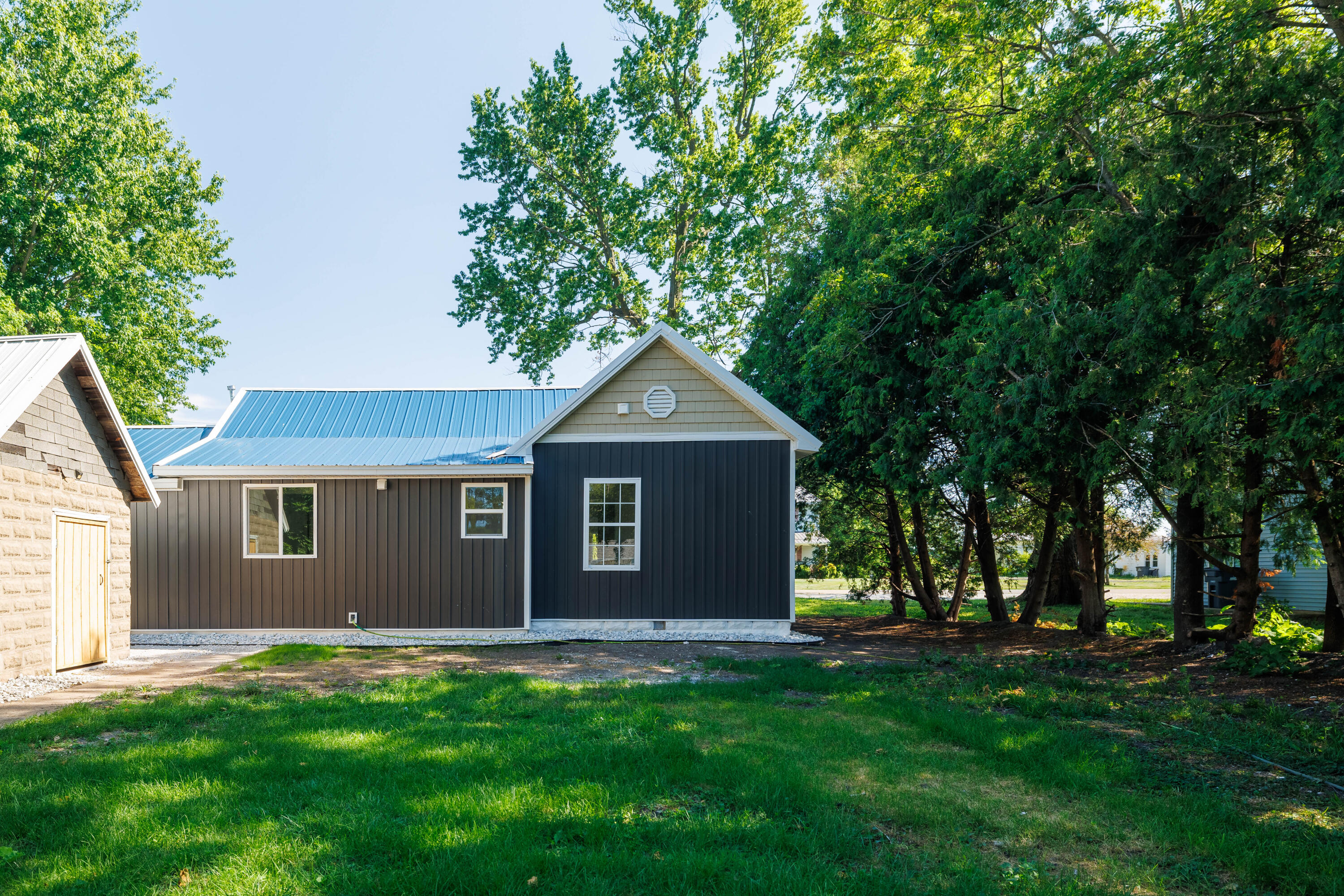 110 West Allen Street Kentland, IN 47951 - Photo 6 of 33 3000x2000