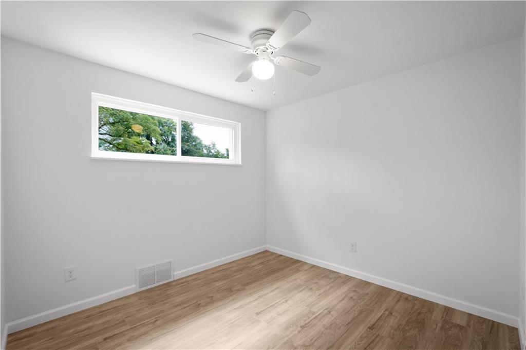 203 Skyport Road West Mifflin, PA 15122 - Photo 20 of 29 Gallery Image 20