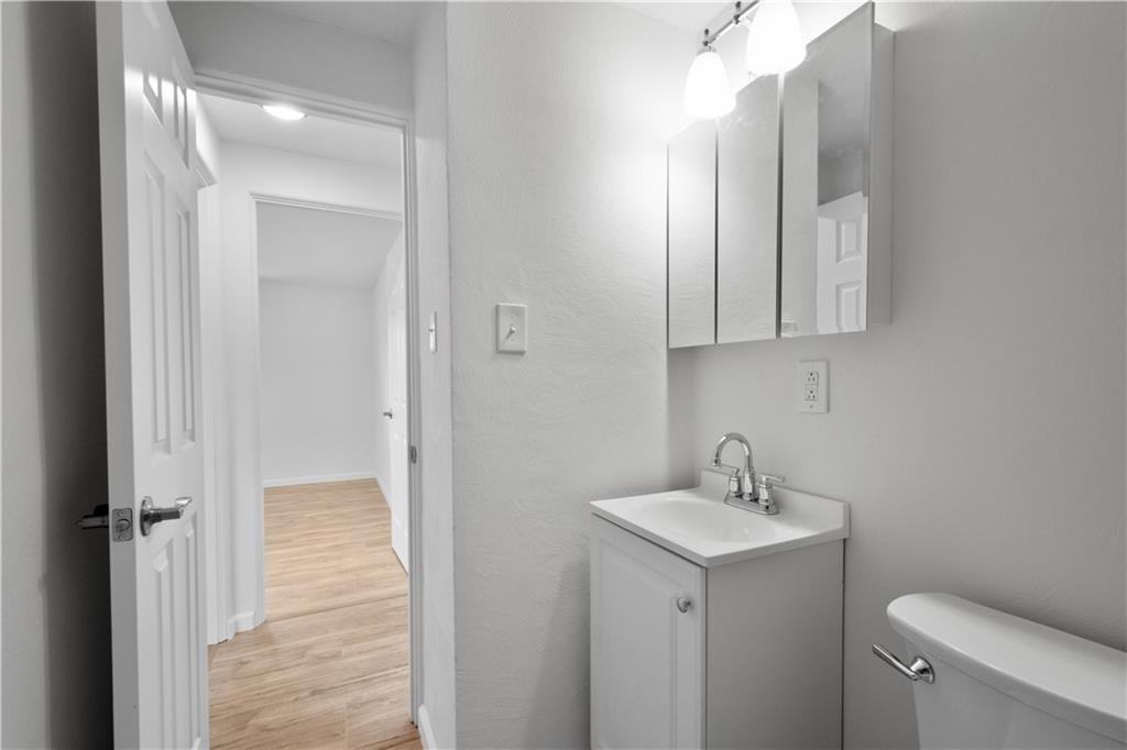 203 Skyport Road West Mifflin, PA 15122 - Photo 21 of 29 Gallery Image 21