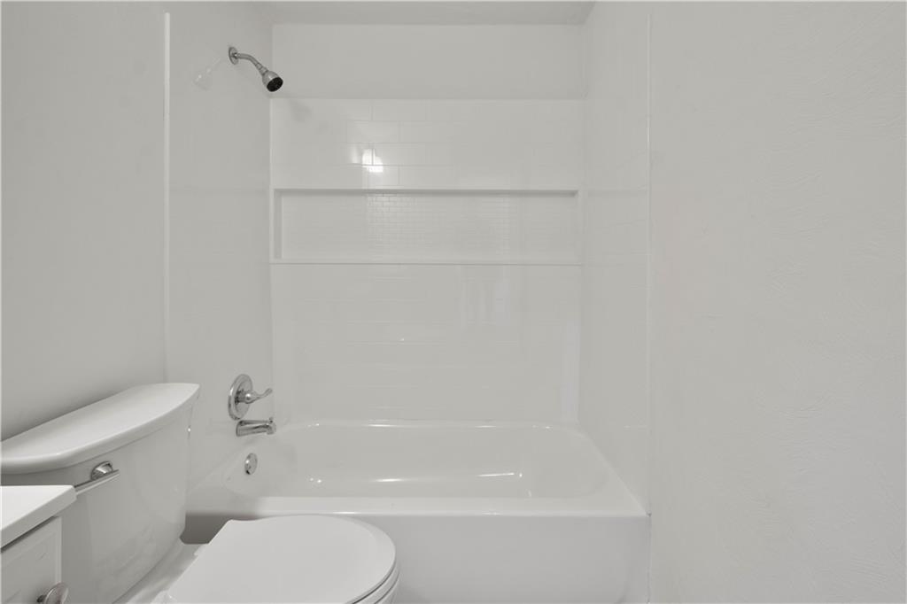 203 Skyport Road West Mifflin, PA 15122 - Photo 23 of 29 Gallery Image 23