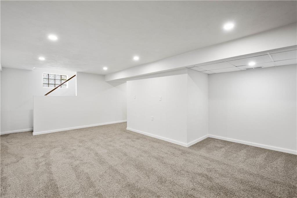 203 Skyport Road West Mifflin, PA 15122 - Photo 24 of 29 Gallery Image 24