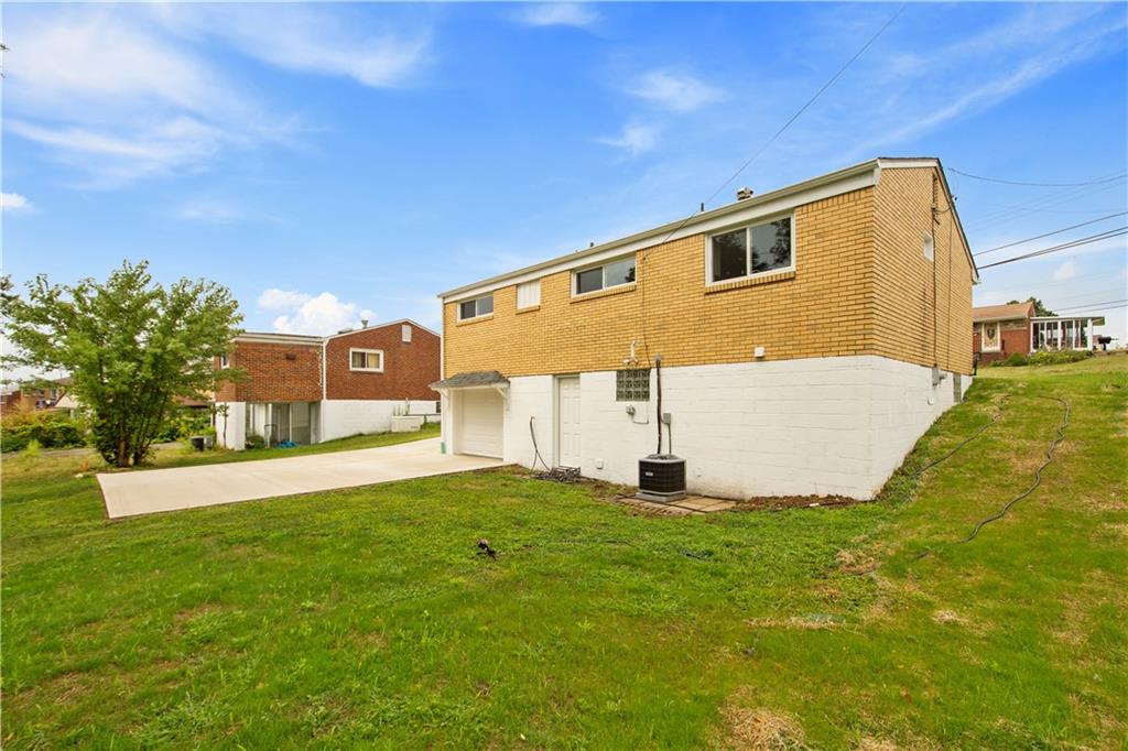 203 Skyport Road West Mifflin, PA 15122 - Photo 6 of 29 Gallery Image 6