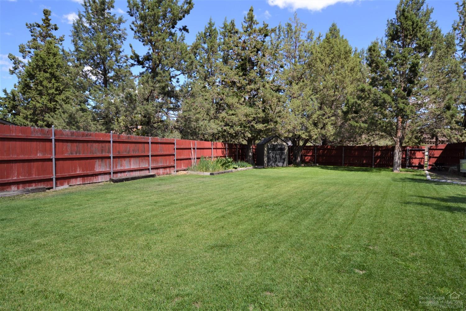 63615 Boyd Acres Road Bend, OR 97701 - Photo 16 of 20 Gallery Image 16