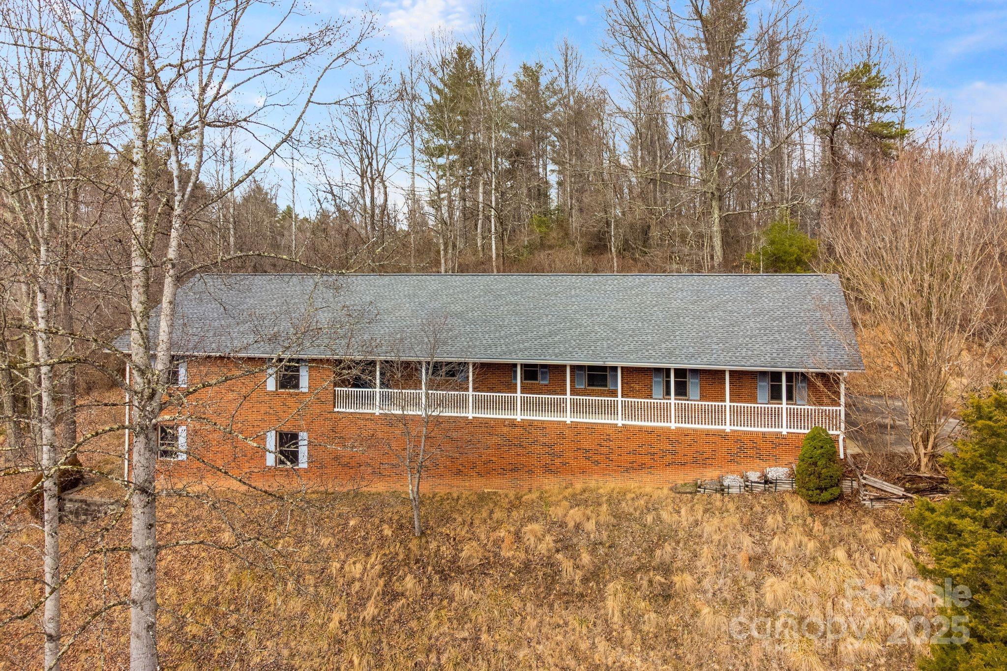 132 Mountain View Road Marshall, NC 28753 - Photo 3 of 45 Gallery Image 3