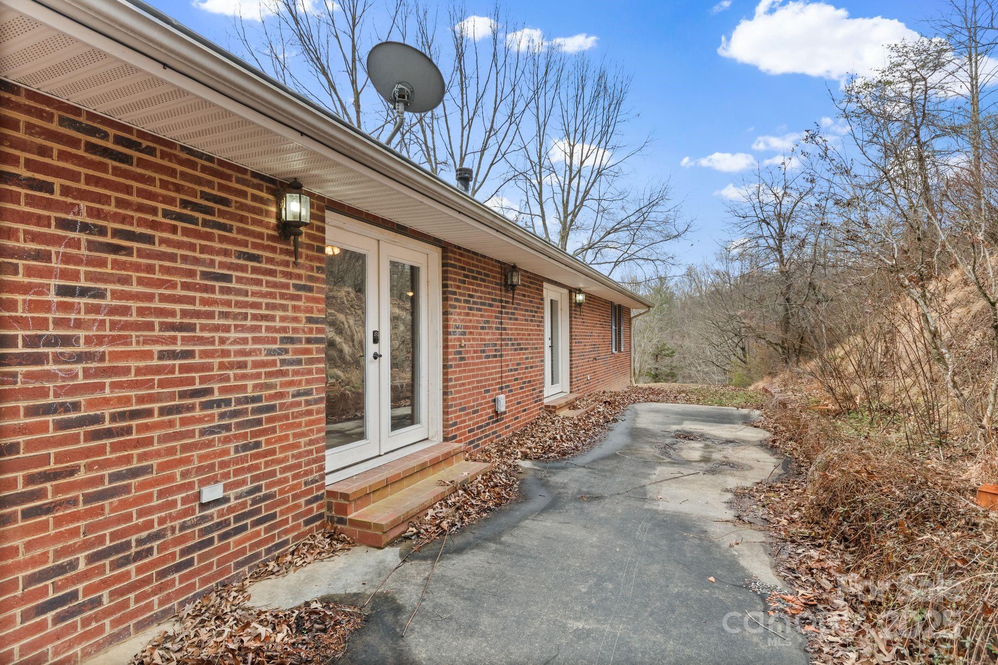 132 Mountain View Road Marshall, NC 28753 - Photo 38 of 45 Gallery Image 38