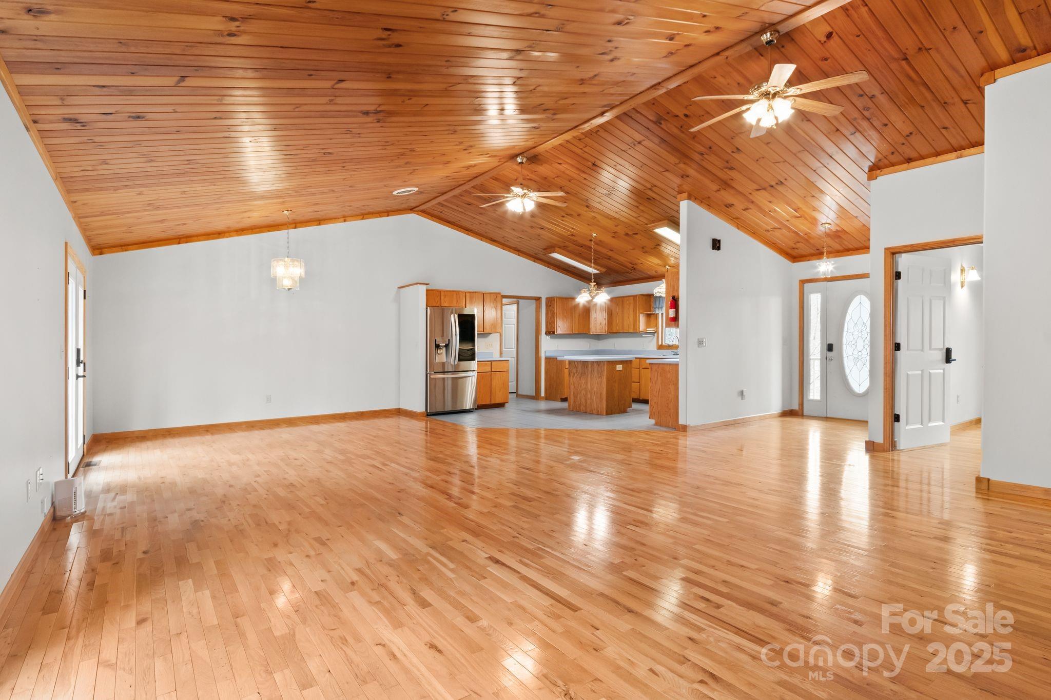 132 Mountain View Road Marshall, NC 28753 - Photo 9 of 45 Gallery Image 9
