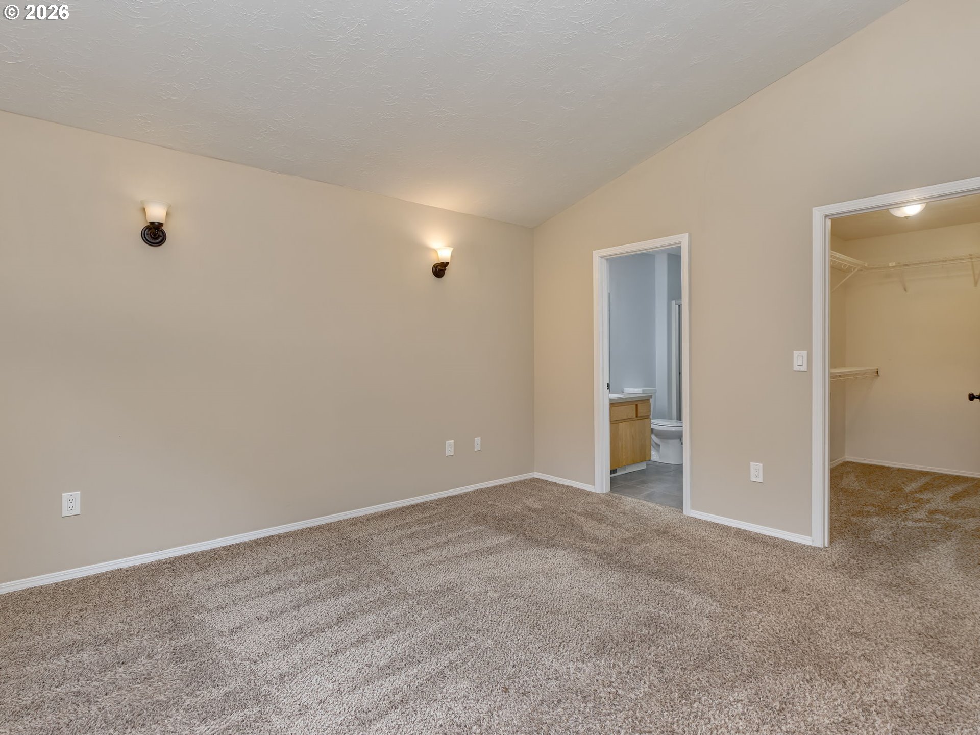 38859 Jerger Street Sandy, OR 97055 - Photo 7 of 17 Owner's Suite Bedroom