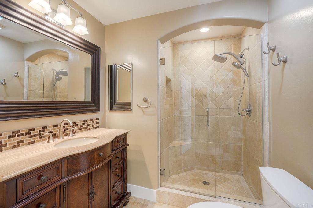 832 Grapevine Road Vista, CA 92083 - Photo 11 of 56 Main bedroom bathroom