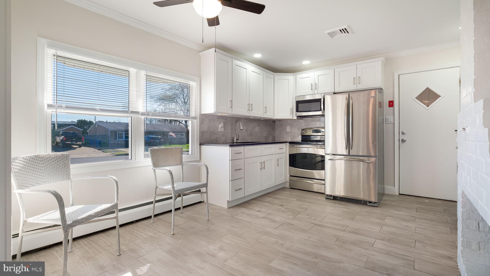 10 Blue Ridge Drive Levittown, PA 19057 - Photo 2 of 22