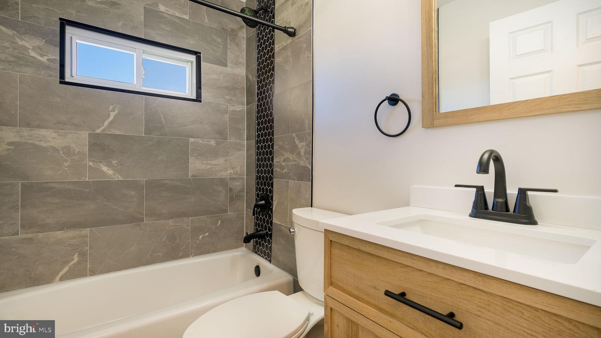 10 Blue Ridge Drive Levittown, PA 19057 - Photo 3 of 22