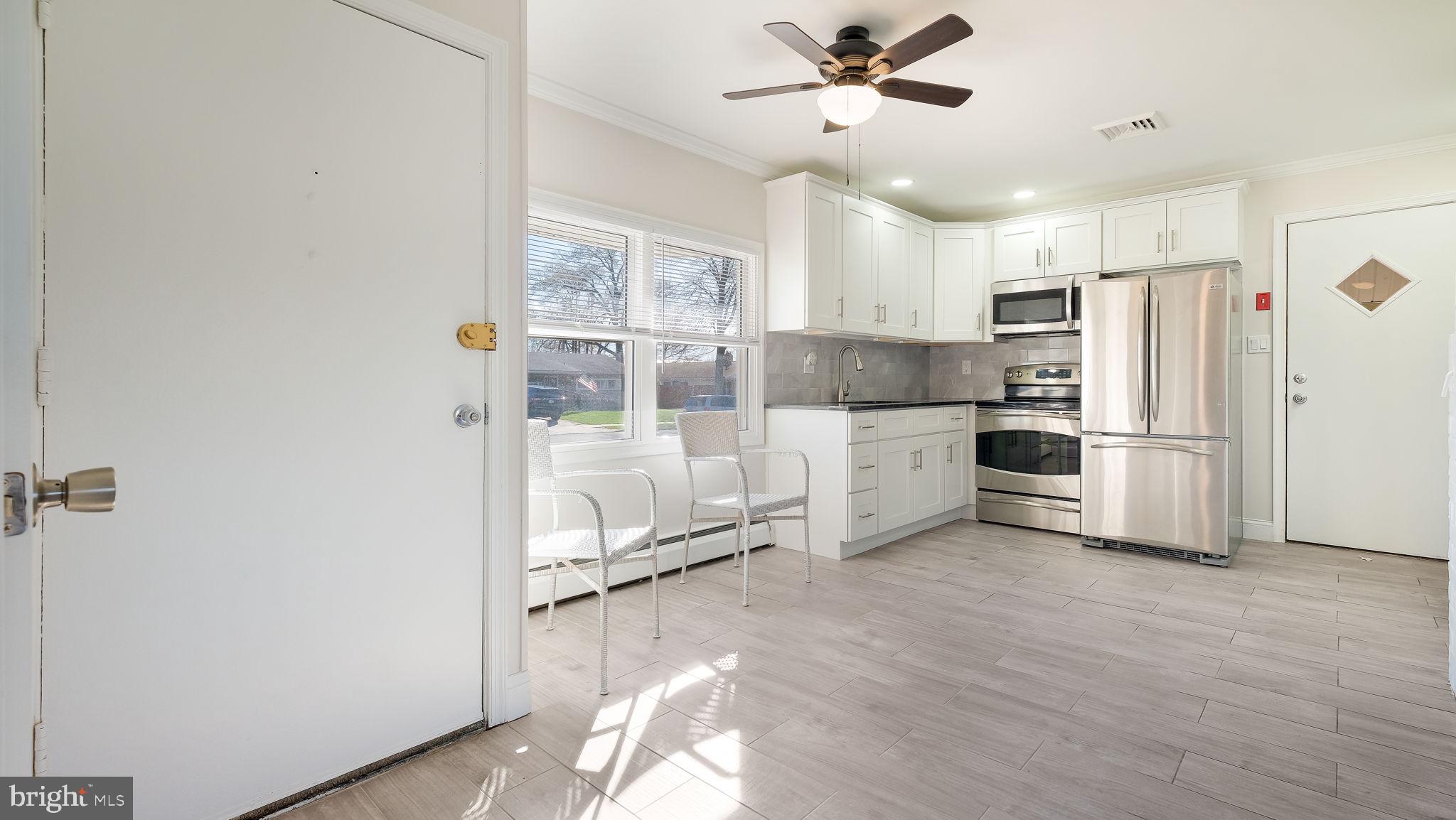 10 Blue Ridge Drive Levittown, PA 19057 - Photo 4 of 22