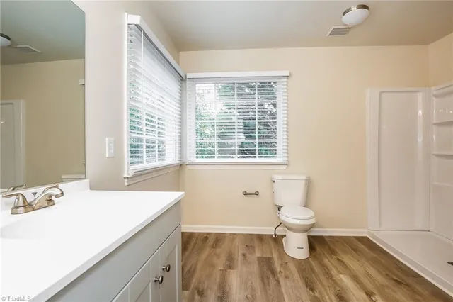 $2,320 | 8 Brackenwood Court, Greensboro, NC 27407