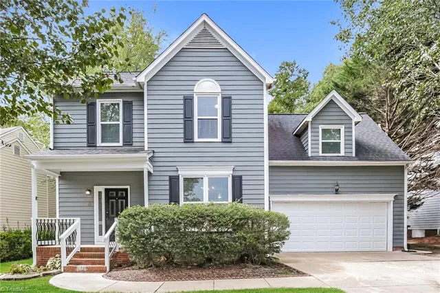 $2,320 | 8 Brackenwood Court, Greensboro, NC 27407