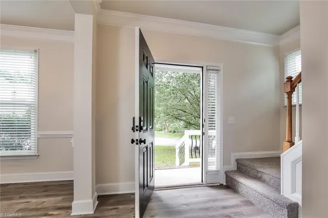 $2,320 | 8 Brackenwood Court, Greensboro, NC 27407