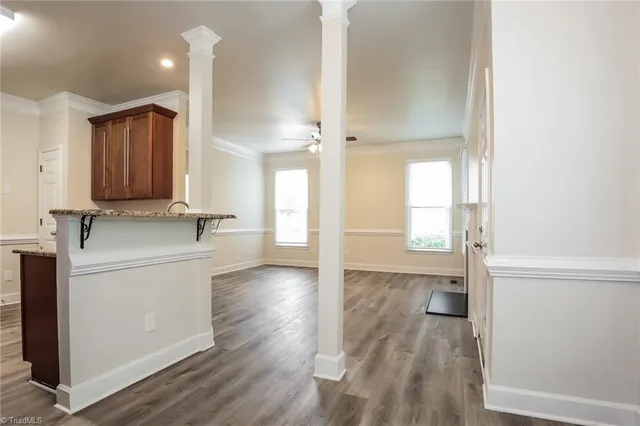 $2,320 | 8 Brackenwood Court, Greensboro, NC 27407