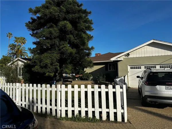 $2,950 | 12332 Red Hill Avenue, Santa Ana, CA 92705