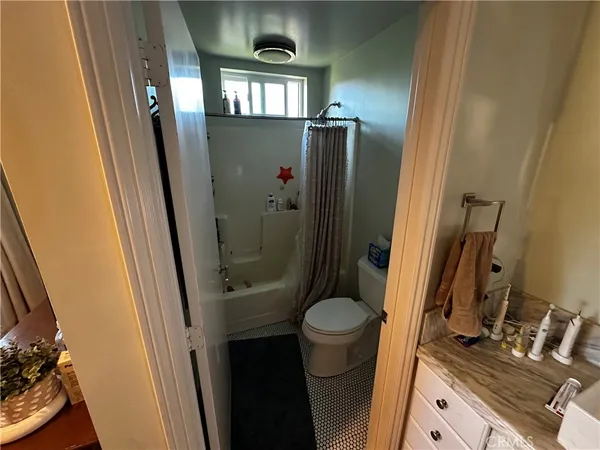 $2,950 | 12332 Red Hill Avenue, Santa Ana, CA 92705