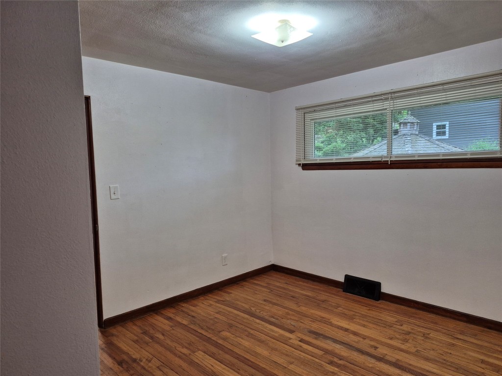 3624 Country Club Road Endicott, NY 13760 - Photo 13 of 21 Gallery Image 13