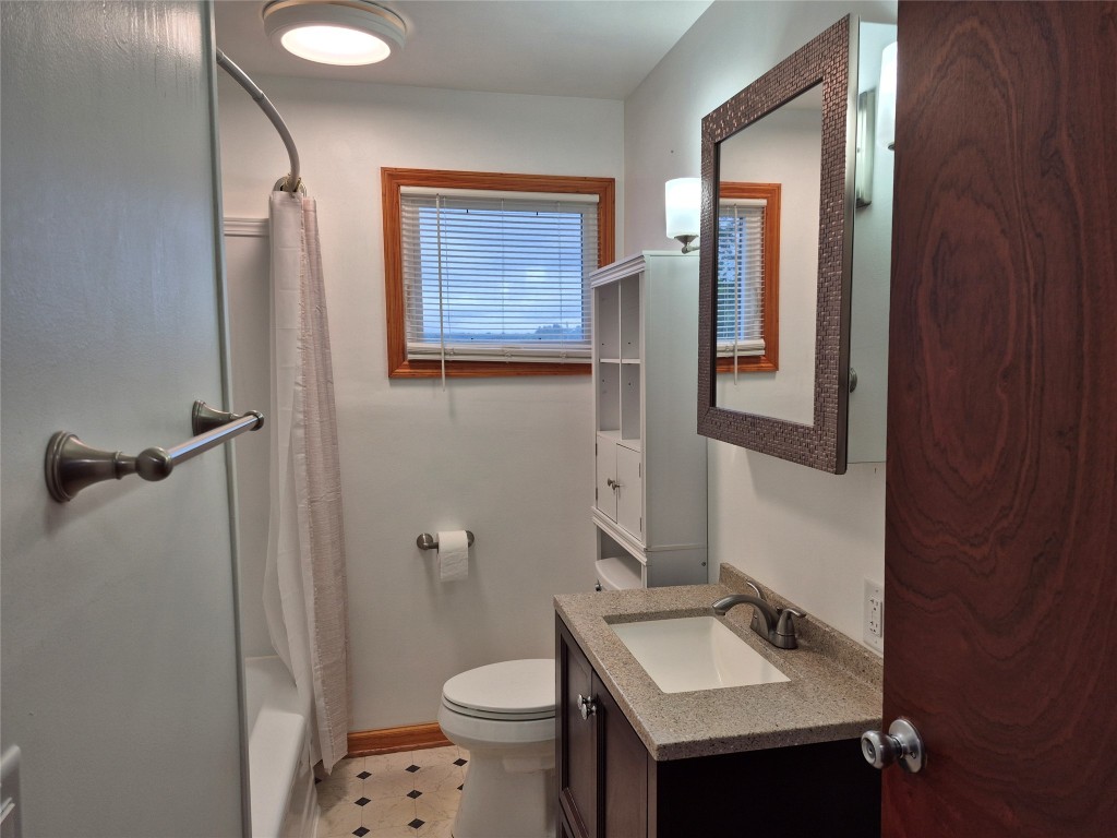 3624 Country Club Road Endicott, NY 13760 - Photo 16 of 21 Gallery Image 16