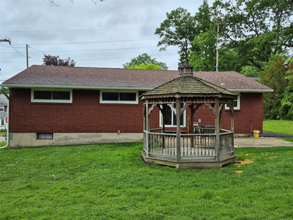 3624 Country Club Road Endicott, NY 13760 - Photo 3 of 21 Gallery Image 3