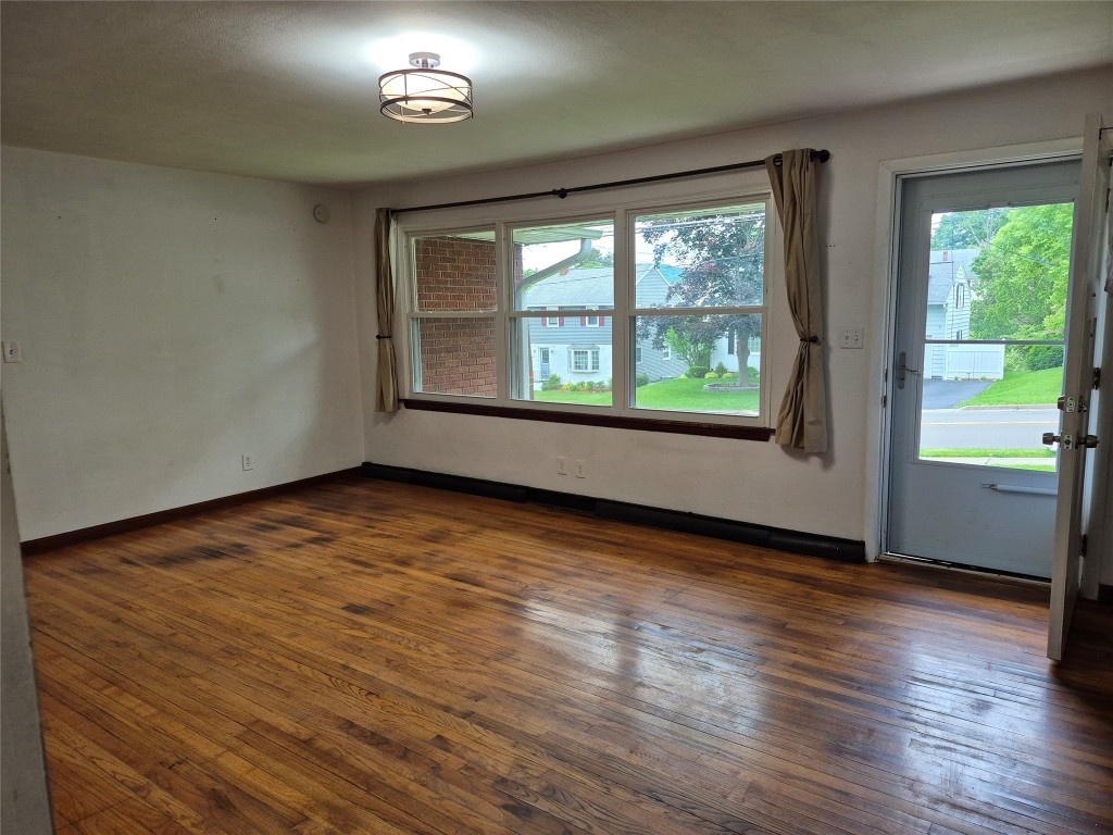 3624 Country Club Road Endicott, NY 13760 - Photo 4 of 21 Gallery Image 4