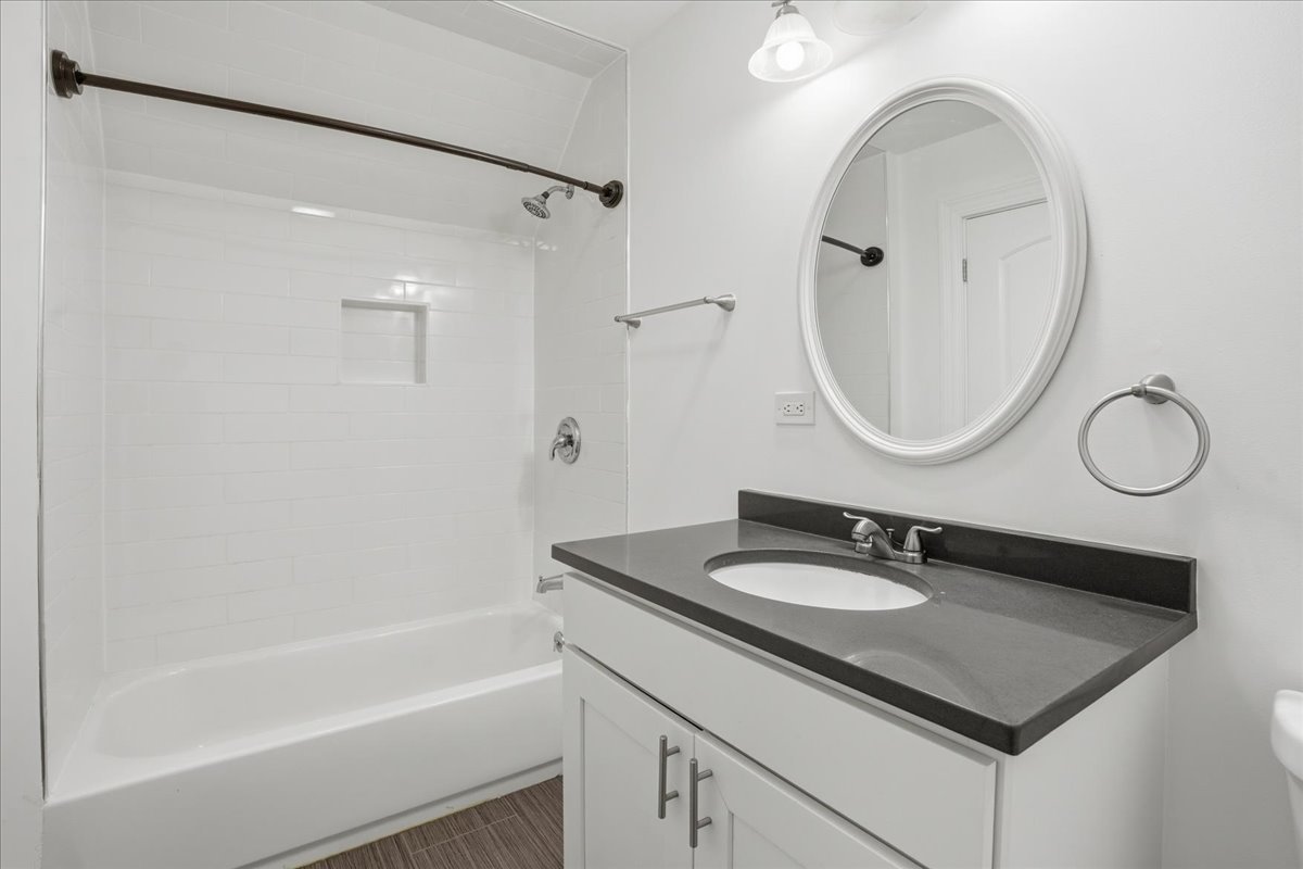 410 Standish Street Elgin, IL 60123 - Photo 32 of 40