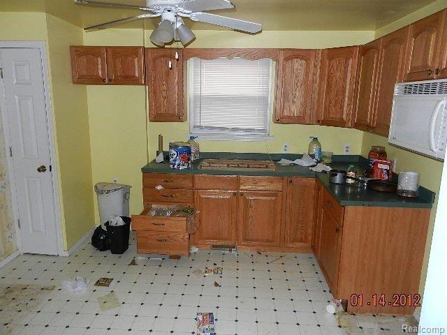 17161 Meyers Road Detroit, MI 48235 - Photo 16 of 21 DSCN0538.JPG
