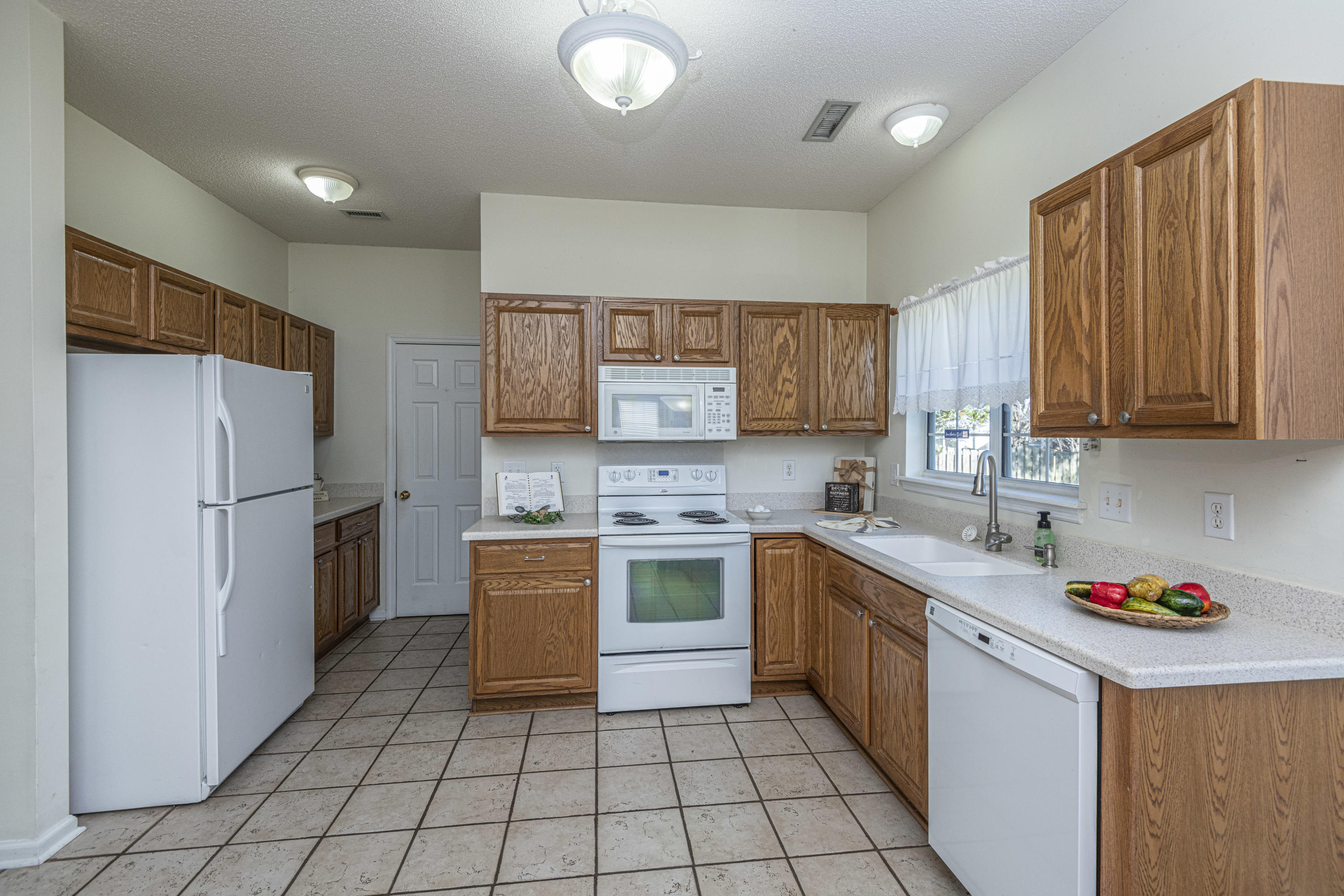 5083 Weatherstone Road Charleston, SC 29414 - Photo 18 of 43 DSC_9289