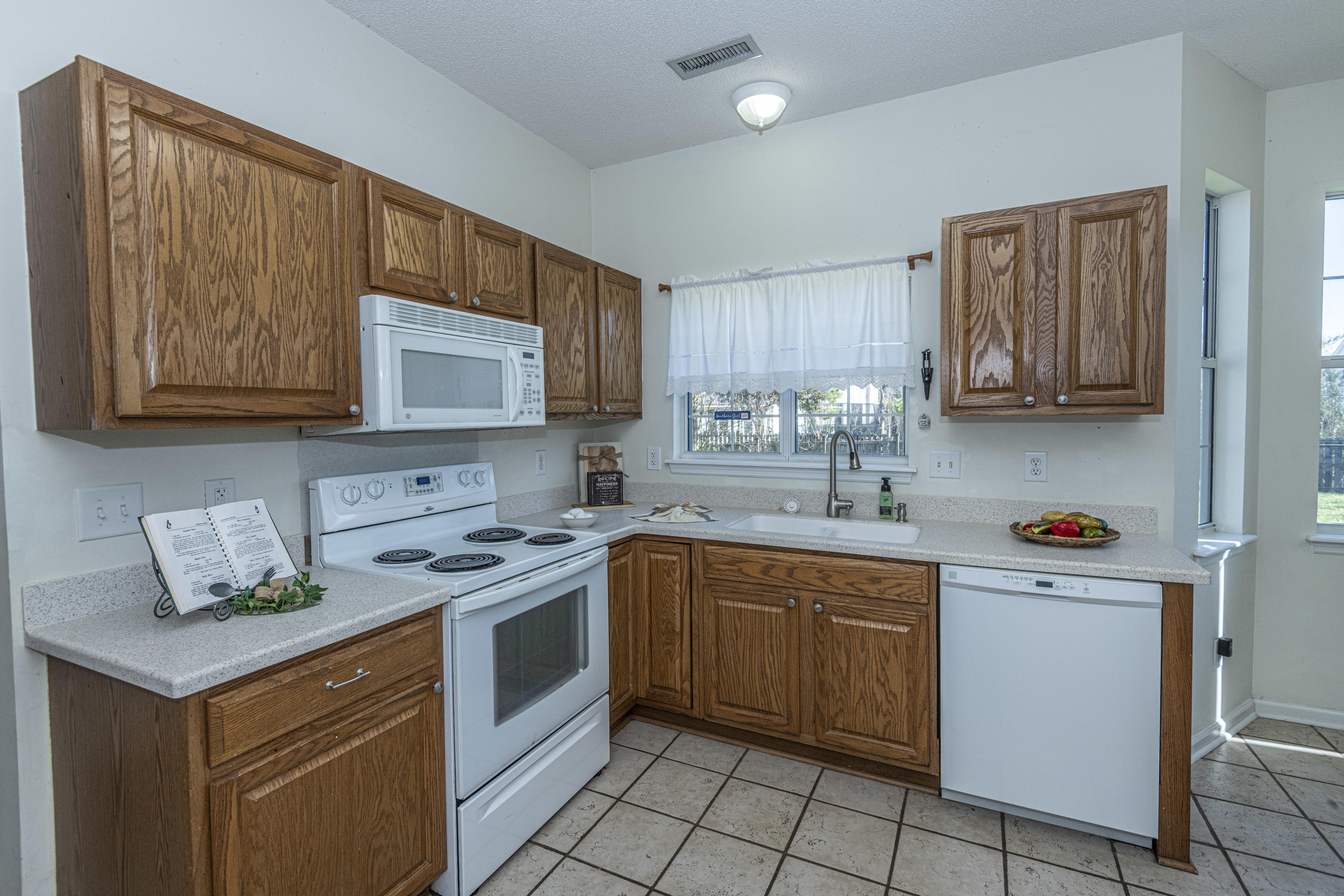5083 Weatherstone Road Charleston, SC 29414 - Photo 20 of 43 DSC_9286