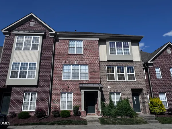 $1,850 | 2020 Kedvale Avenue, Raleigh, NC 27617