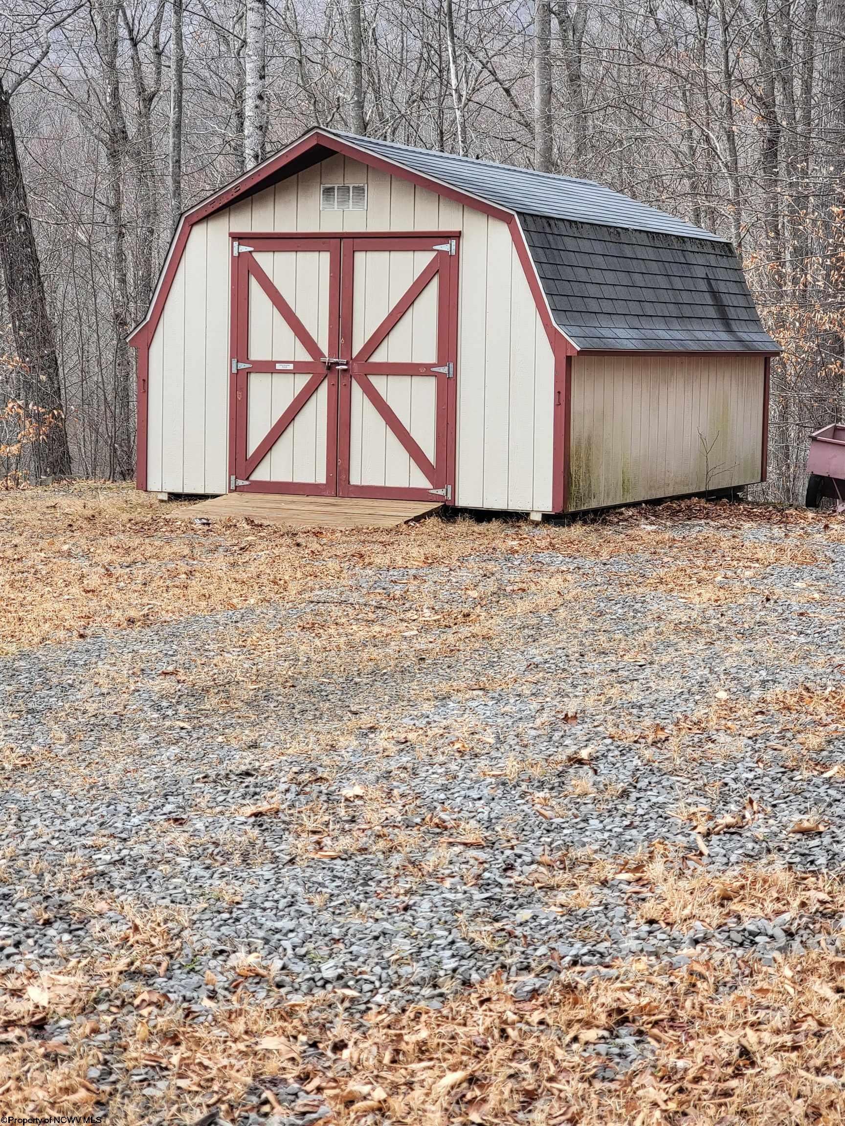 380 Flint Road Hillsboro, WV 24946 - Photo 27 of 31 Gallery Image 27