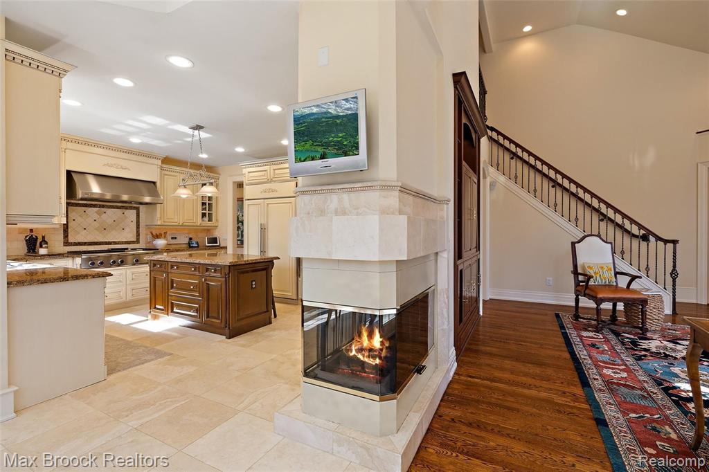 28501 West 14 Mile Road Farmington Hills, MI 48334 - Photo 18 of 67