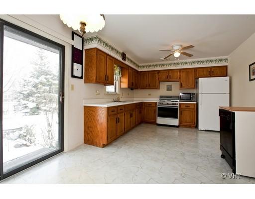 7801 Barclay Road Darien, IL 60561 - Photo 3 of 10