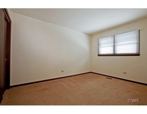 7801 Barclay Road Darien, IL 60561 - Photo 7 of 10